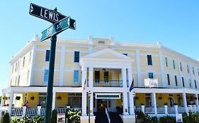Perry Inn